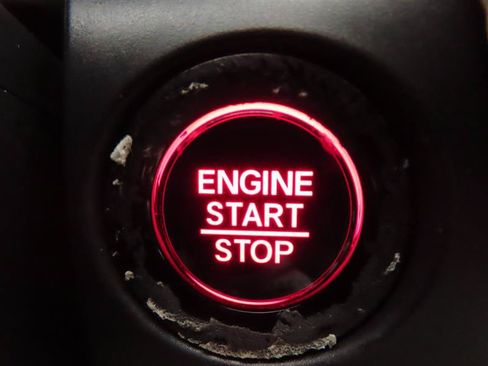 Used 2025 Honda HR-V LX image 18