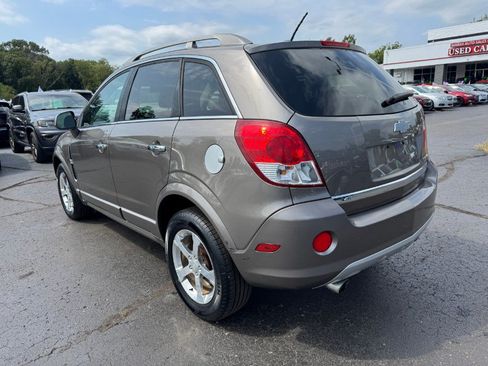 Used 2012 Chevrolet Captiva Sport LT FWD image 3