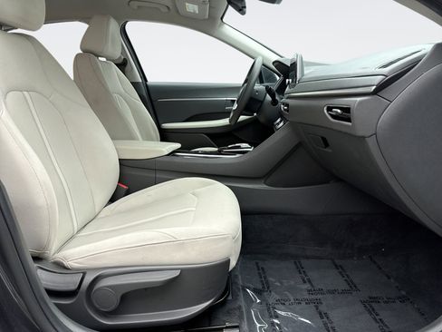 Used 2023 Hyundai Sonata SEL w/ Winter Weather Package FWD image 17