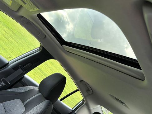 New 2026 Nissan Sentra SV w/ SV Convenience Package FWD image 32