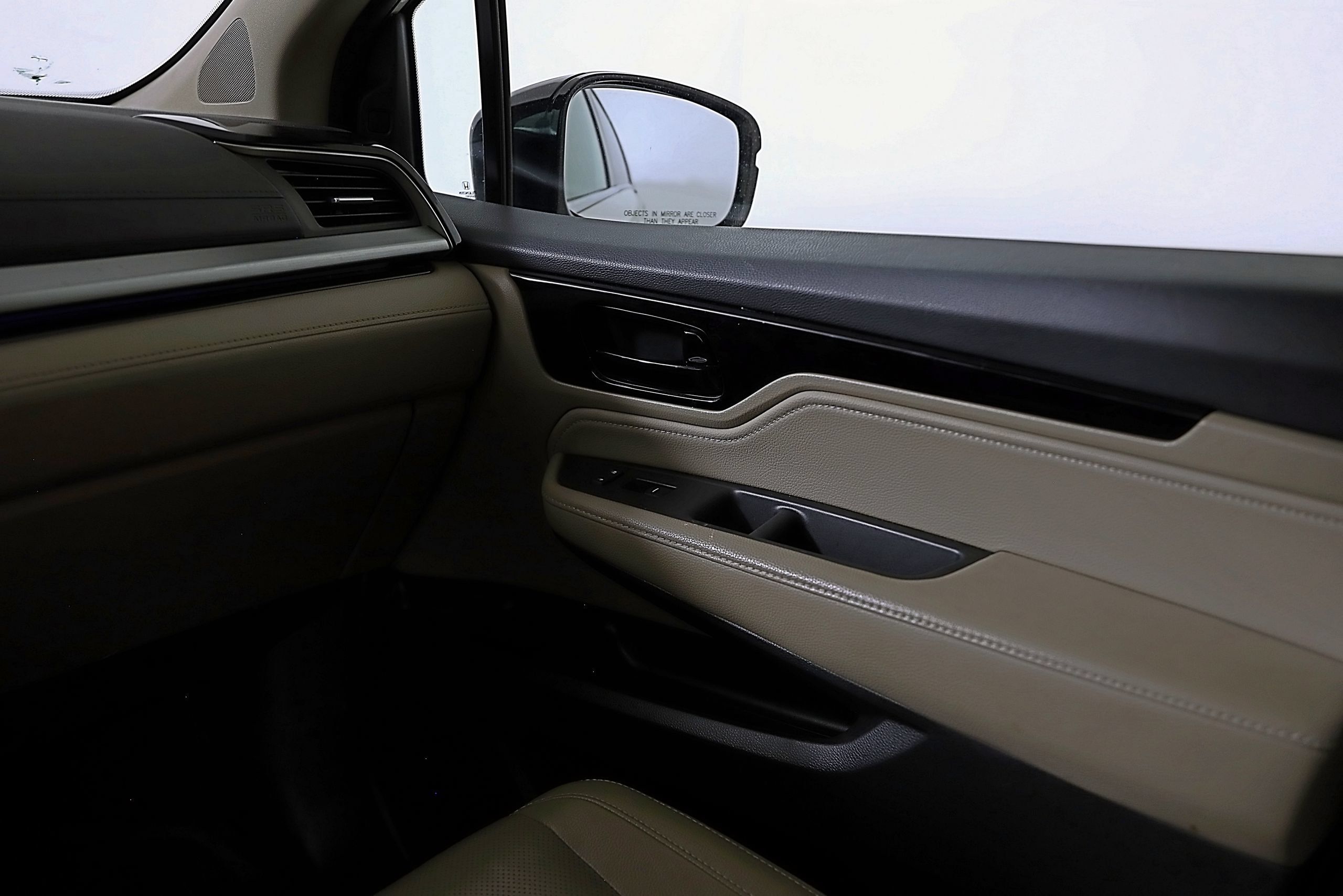 Used 2019 Honda Odyssey Elite image 17
