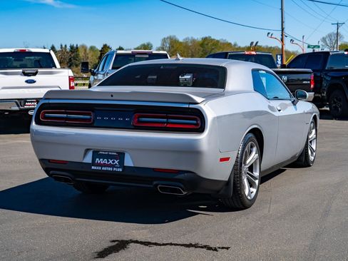 Used 2020 Dodge Challenger R/T RWD image 9
