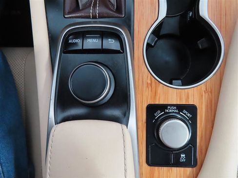 Used 2018 Lexus RX 350L FWD w/ Premium Package image 29