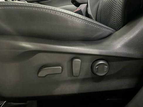 Used 2022 Subaru Forester Premium image 11