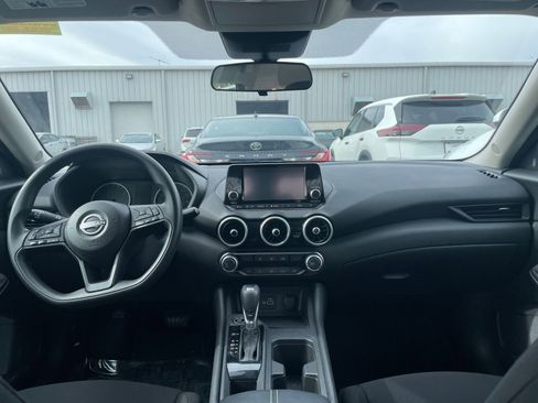 Used 2025 Nissan Sentra S image 31