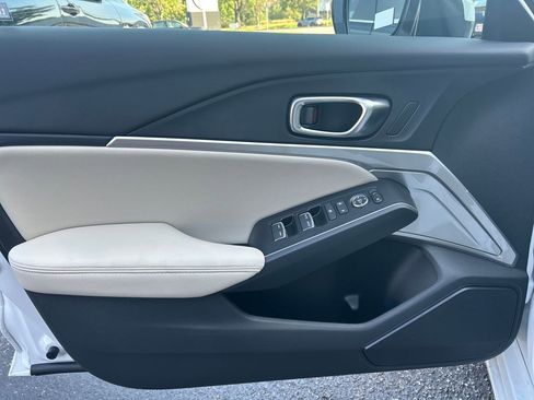 New 2025 Acura Integra A-Spec image 12