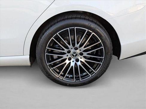 Used 2025 Mercedes-Benz C 300 Sedan image 24