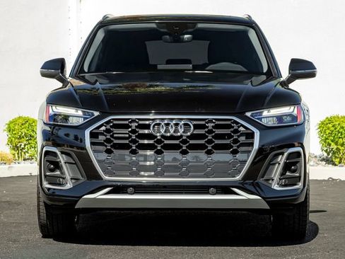 Used 2024 Audi Q5 2.0T Premium w/ Convenience Package AWD/4WD image 3
