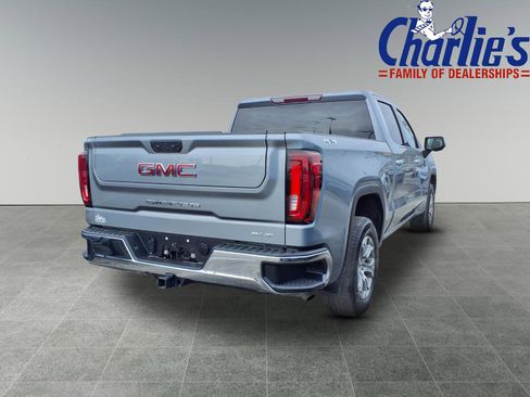 Used 2025 GMC Sierra 1500 SLT AWD/4WD image 4