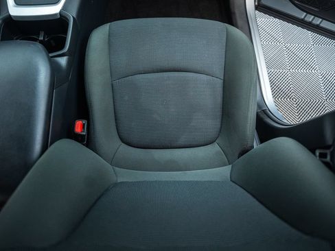 Certified 2025 Toyota RAV4 LE FWD image 31