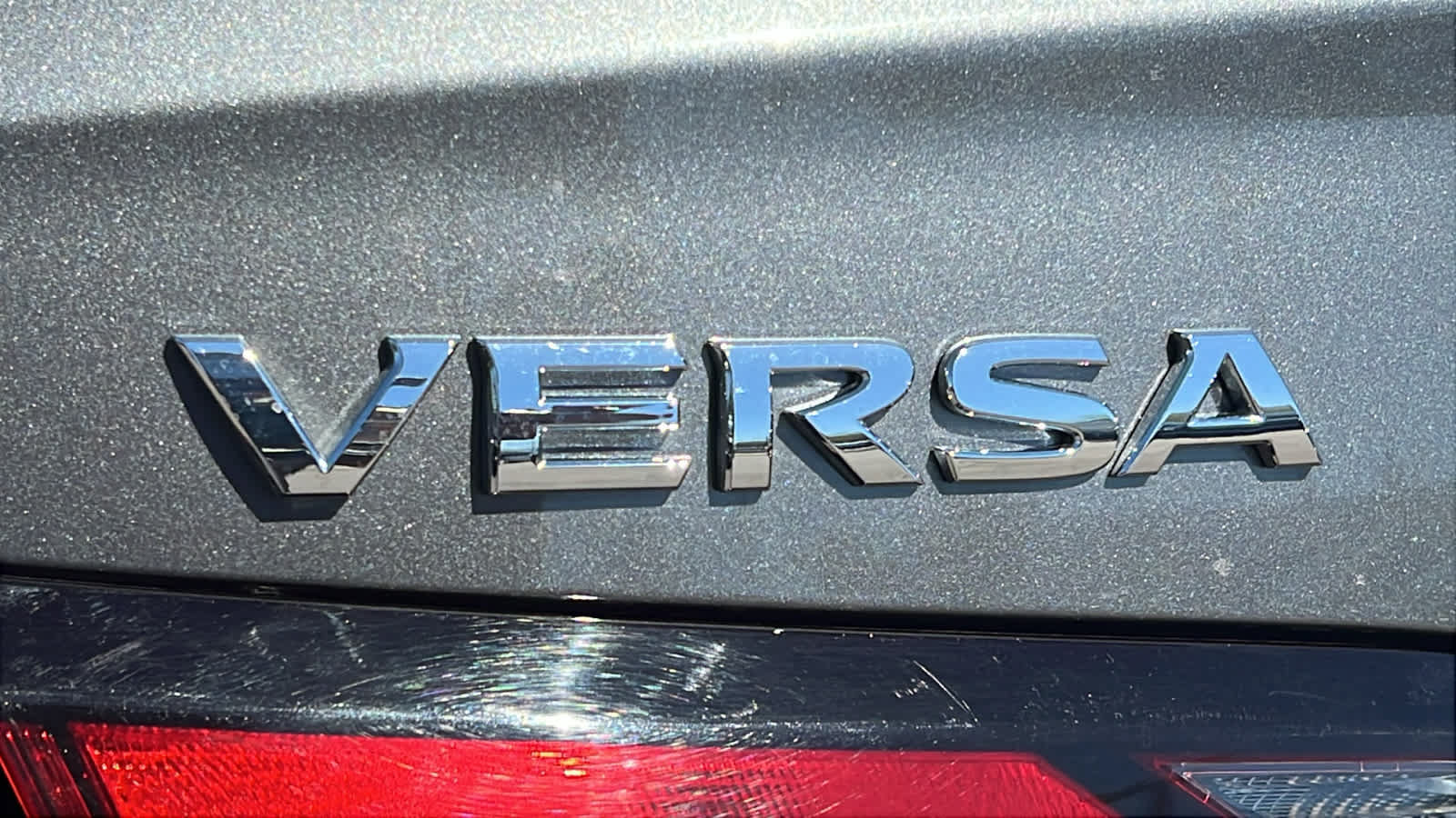 Used 2025 Nissan Versa S w/ Trunk Package FWD image 28