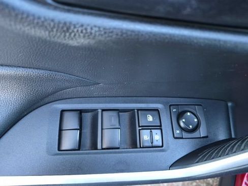 Used 2021 Toyota RAV4 LE w/ Carpet Mat Package (TMS) AWD/4WD image 14