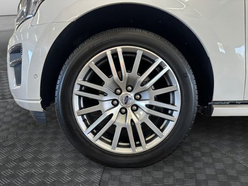 Used 2022 Ford Expedition Platinum image 36