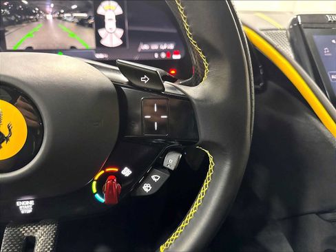 Used 2022 Ferrari Roma RWD image 22