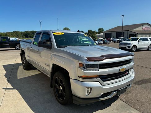 Used 2017 Chevrolet Silverado 1500 LT w/ Texas Edition AWD/4WD image 3