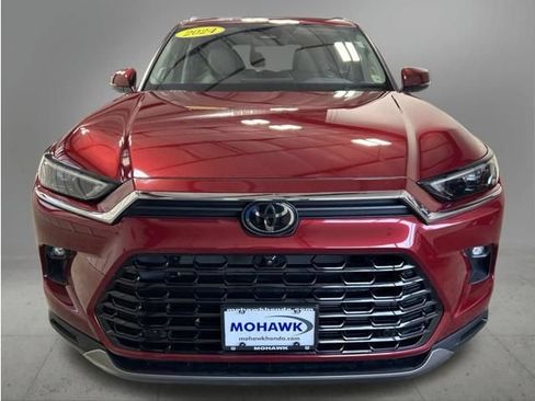 Used 2024 Toyota Grand Highlander AWD image 9