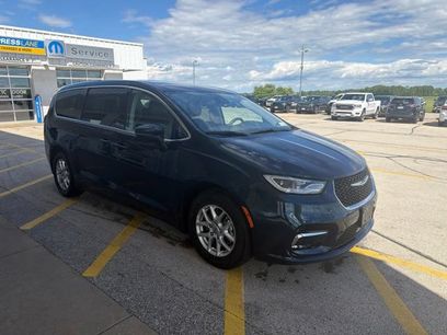 Certified 2023 Chrysler Pacifica Touring-L
