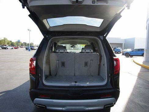 Used 2023 GMC Acadia SLT image 20
