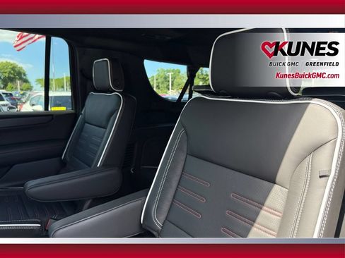New 2026 GMC Yukon XL AT4 Ultimate w/ LPO, Floor Liner Package AWD/4WD image 31