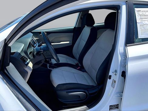 Used 2022 Hyundai Accent SE w/ Cargo Package FWD image 24