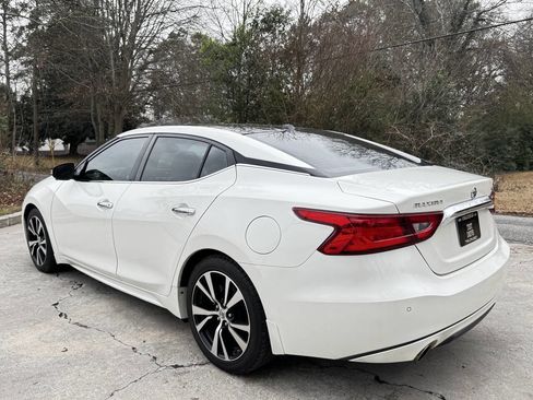 Used 2018 Nissan Maxima Platinum image 10