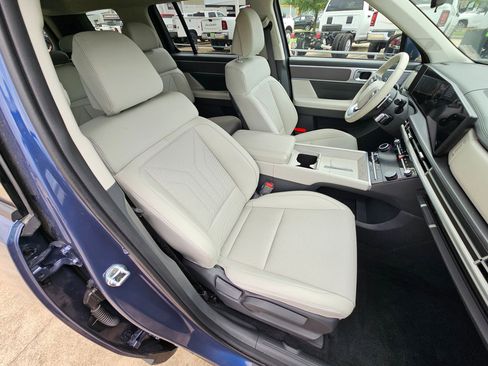 Used 2026 Hyundai Santa Fe SEL FWD image 31