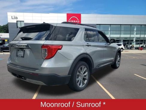 Used 2022 Ford Explorer XLT w/ Equipment Group 202A AWD/4WD image 5