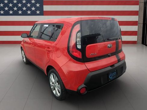 Used 2015 Kia Soul + FWD image 6