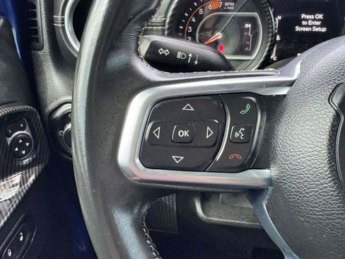 Used 2019 Jeep Wrangler Unlimited Sahara AWD/4WD image 28