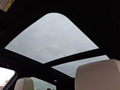 Used 2017 Cadillac XT5 Premium Luxury image 15