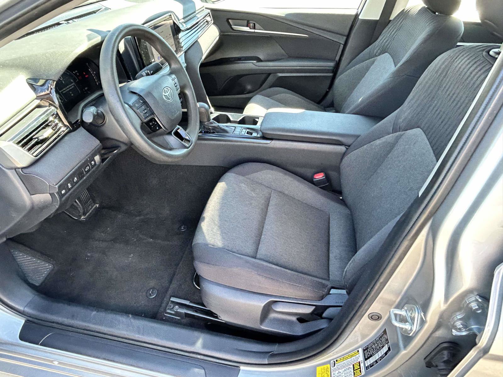 Used 2025 Toyota Camry LE FWD image 11