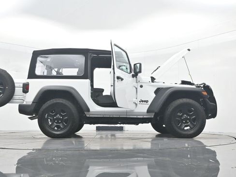Used 2024 Jeep Wrangler Sport AWD/4WD image 44