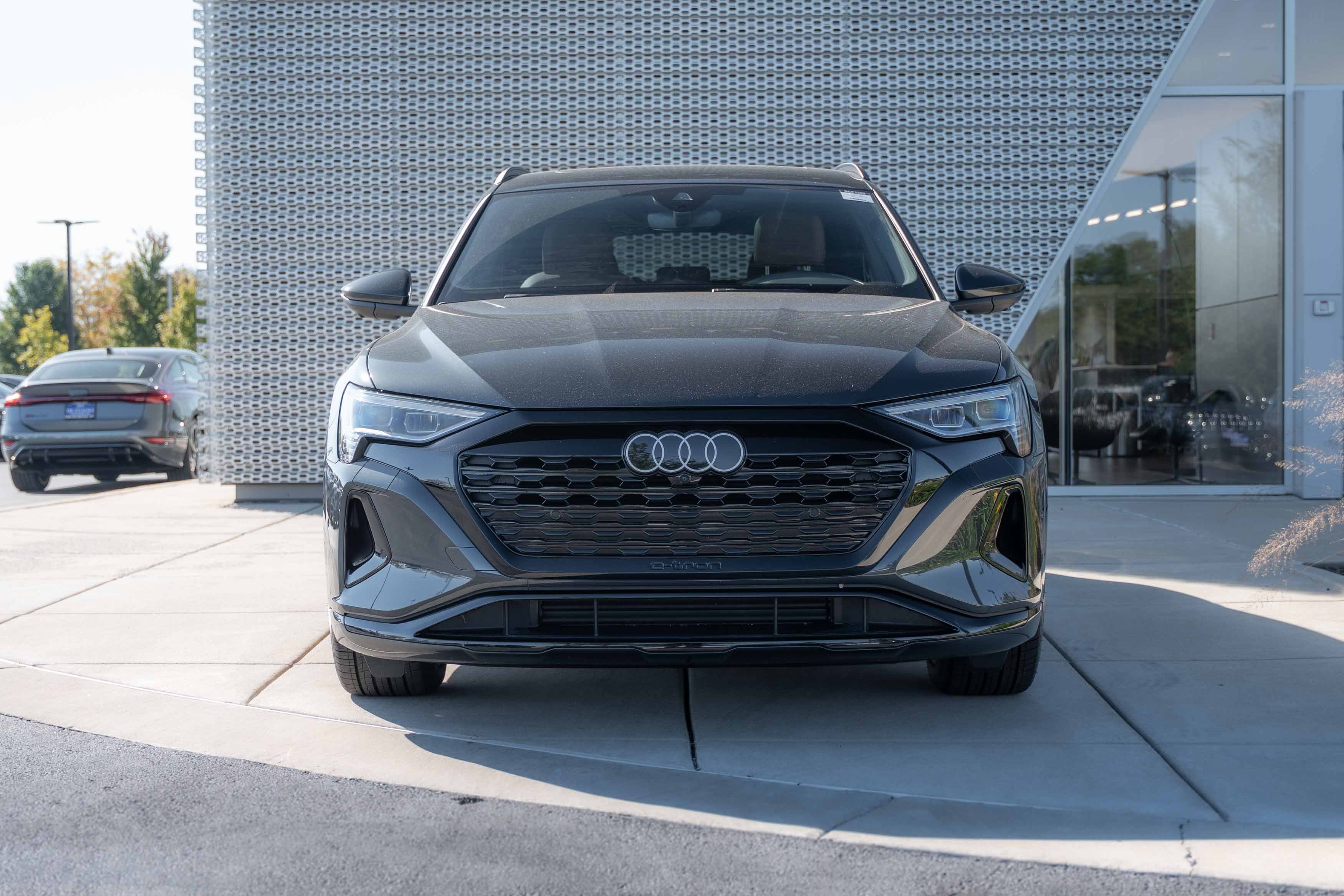 Certified 2024 Audi Q8 e-tron Premium Plus AWD/4WD image 19