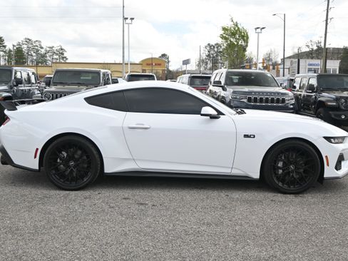 Used 2024 Ford Mustang GT Premium RWD image 11