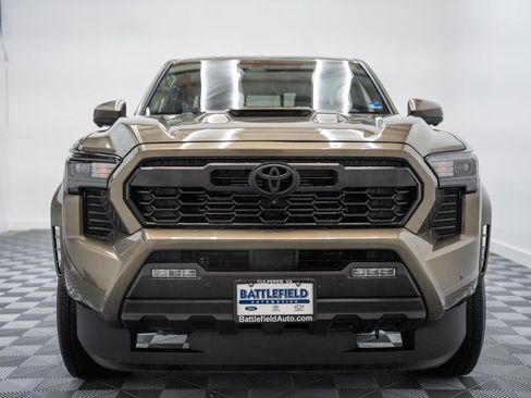 Certified 2025 Toyota Tacoma TRD Sport w/ TRD Sport Premium Package image 2