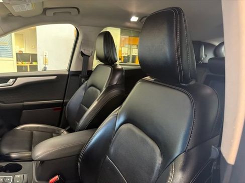 Used 2020 Ford Escape SEL FWD image 13