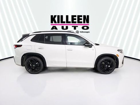 New 2026 Volkswagen Tiguan SE R-Line image 8