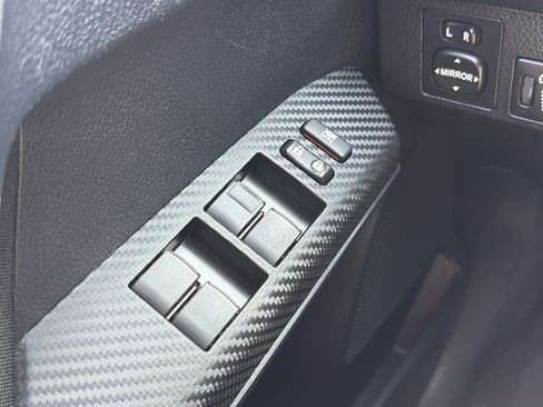 Used 2013 Toyota RAV4 XLE AWD/4WD image 14