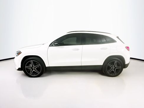 Certified 2025 Mercedes-Benz GLA 250 4MATIC image 4