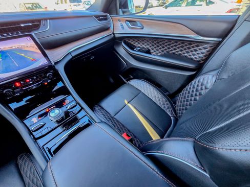 Used 2025 Jeep Grand Cherokee L Summit image 12