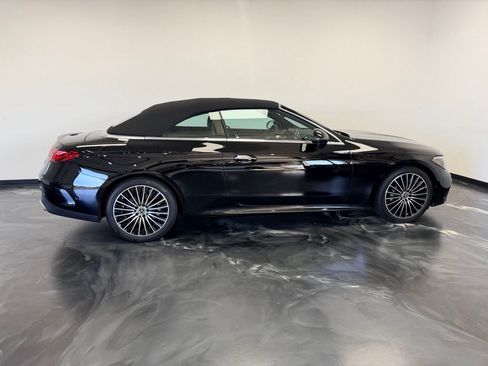 Used 2025 Mercedes-Benz CLE 450 4MATIC Cabriolet image 23