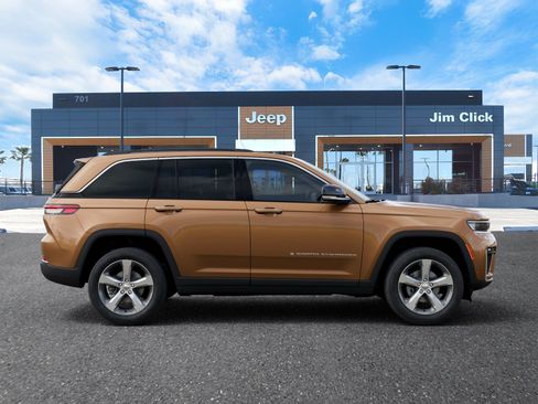 New 2026 Jeep Grand Cherokee Limited w/ Luxury Tech Group II AWD/4WD image 21