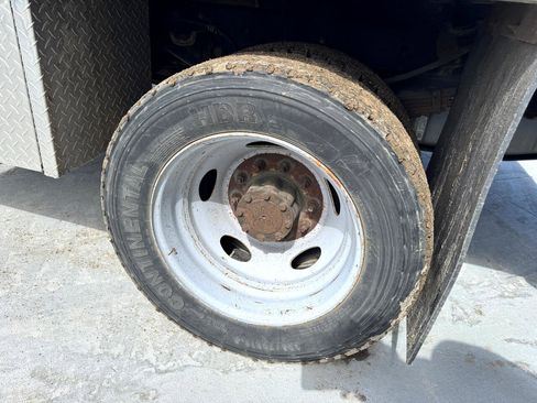 Used 2010 Ford F450 4x4 Regular Cab Super Duty image 19