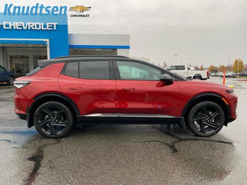 New 2026 Chevrolet Equinox EV RS w/ Convenience Package II AWD/4WD image 8