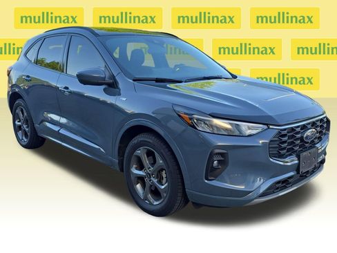 Used 2023 Ford Escape ST-Line Select w/ Tech Pack #2 AWD/4WD image 1