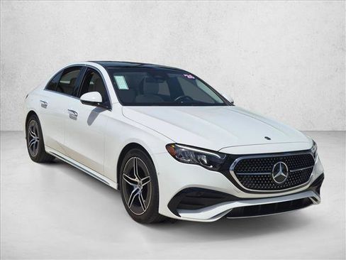 Used 2026 Mercedes-Benz E 350 4MATIC Sedan image 3