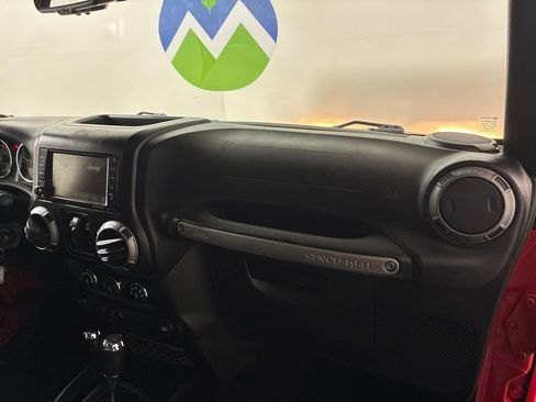 Used 2015 Jeep Wrangler Unlimited Sport w/ Quick Order Package 24S image 34
