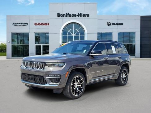 Used 2025 Jeep Grand Cherokee Summit AWD/4WD image 3