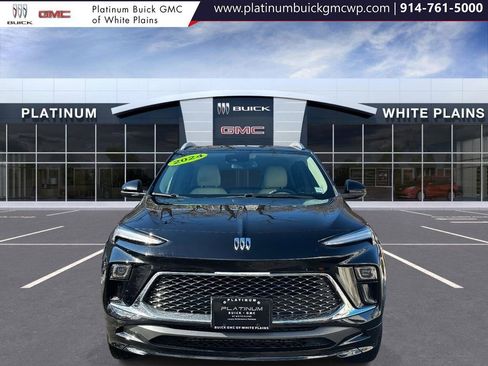 Used 2024 Buick Encore GX Avenir image 2