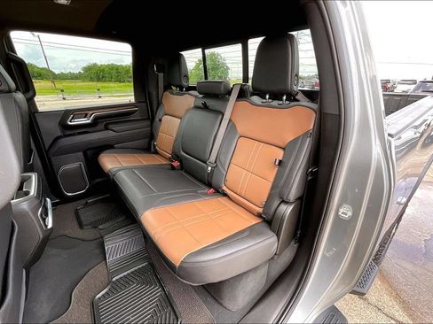 Used 2025 Chevrolet Silverado 2500 High Country w/ High Country Premium Package AWD/4WD image 19